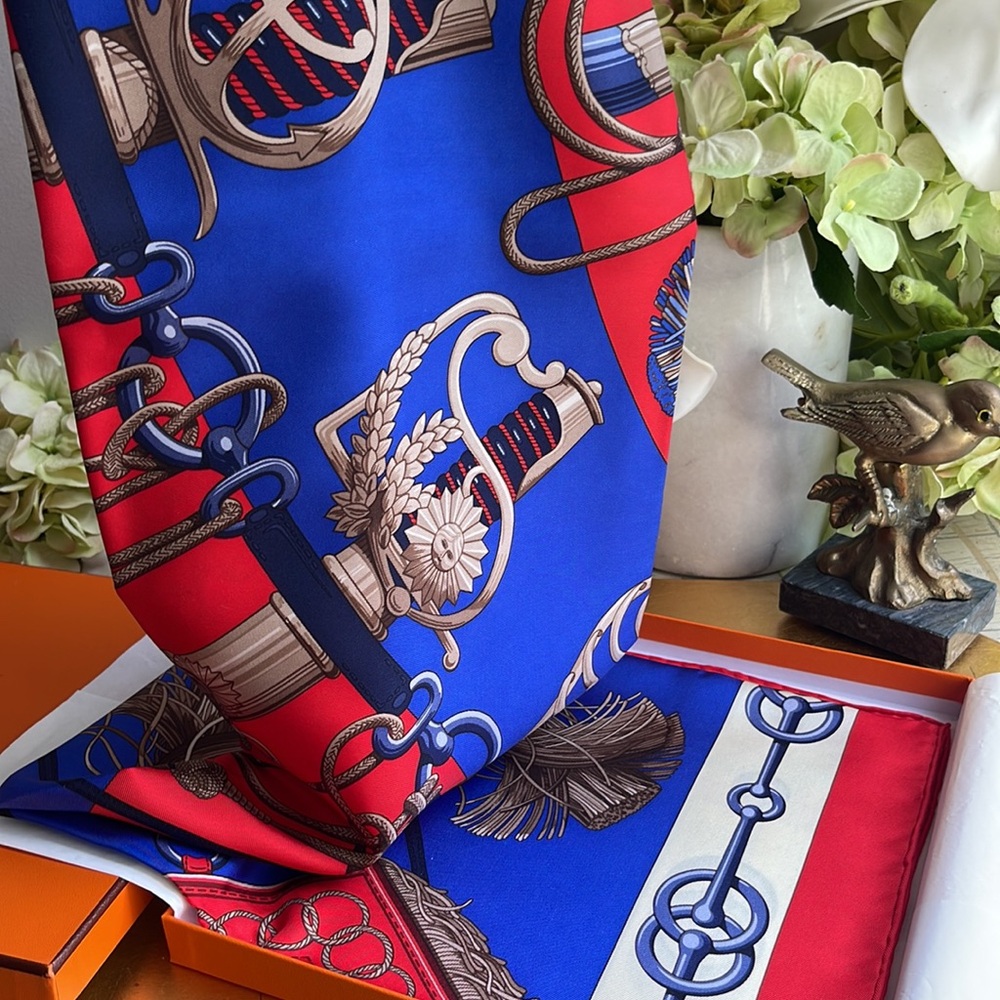 NWT! Hermes 90 cm Carre Cliquetis Silk Scarf with Box ATTENTION COLLECTORS - Picture 8 of 15